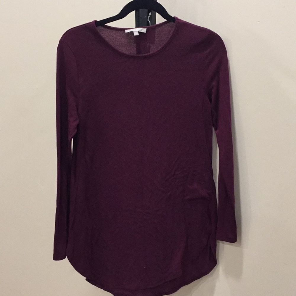 Women’s maroon long sleeve tunic